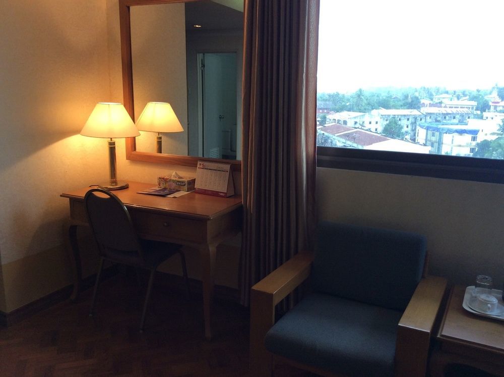Yuzana Hotel Rangoon Eksteriør billede
